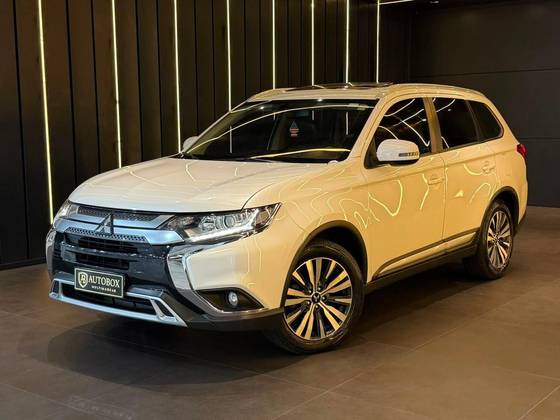 MITSUBISHI OUTLANDER 2.0 MIVEC GASOLINA HPE AUTOMÁTICO